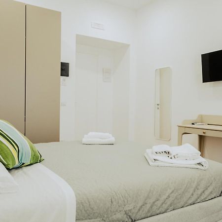 B&B Lara'S Home By I Borbone Napoli Esterno foto