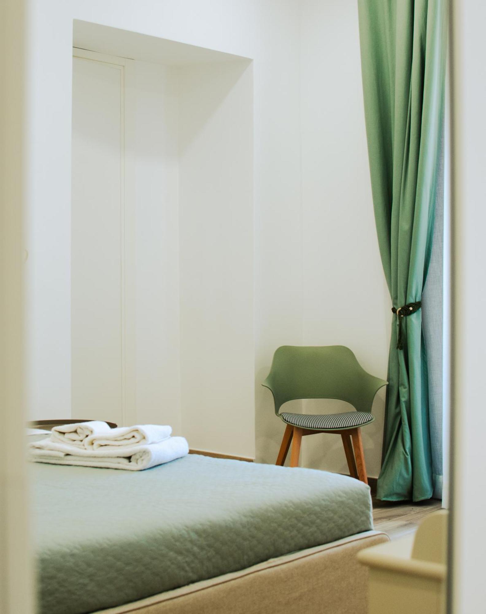 B&B Lara'S Home By I Borbone Napoli Esterno foto