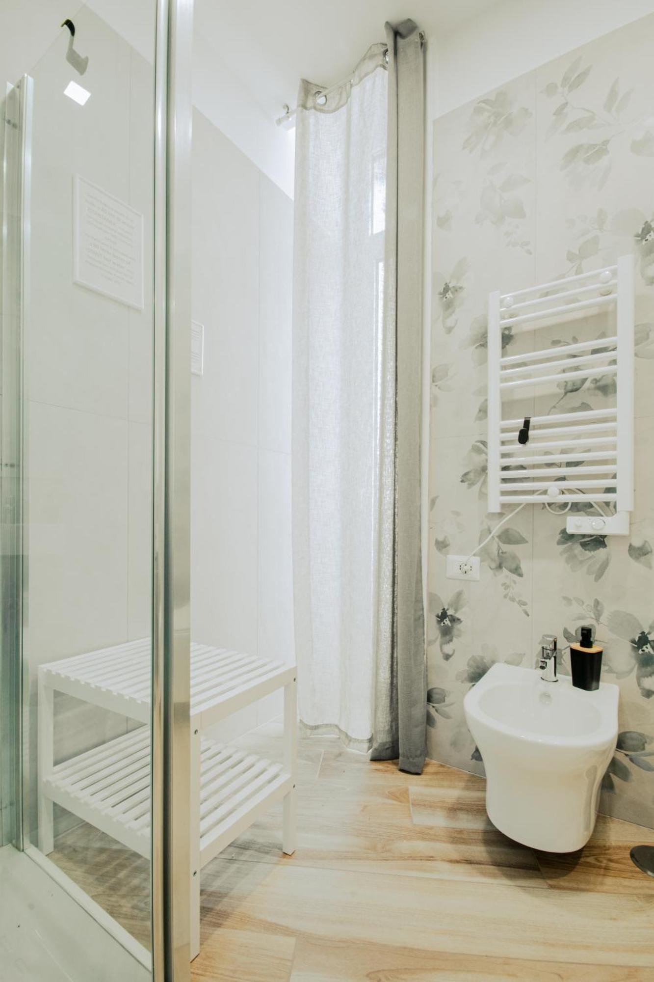 B&B Lara'S Home By I Borbone Napoli Esterno foto