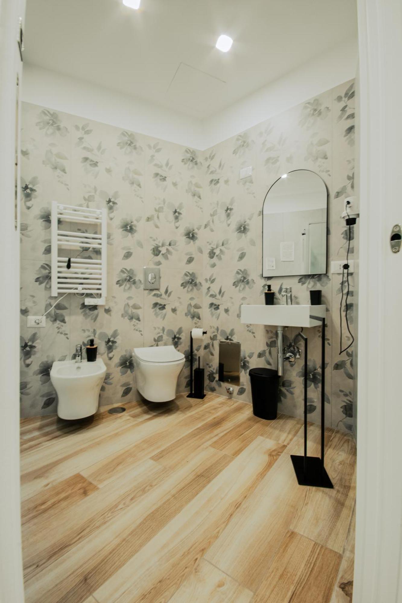 B&B Lara'S Home By I Borbone Napoli Esterno foto