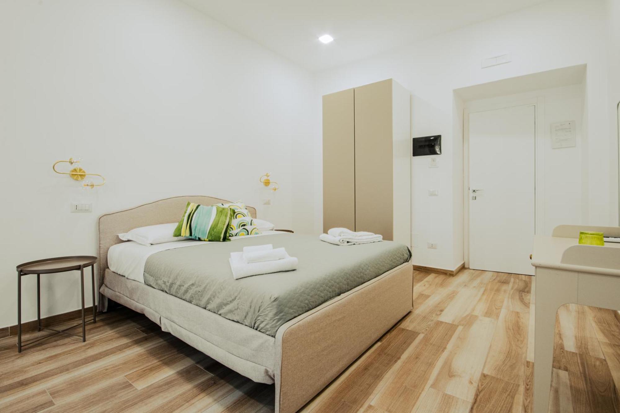 B&B Lara'S Home By I Borbone Napoli Esterno foto