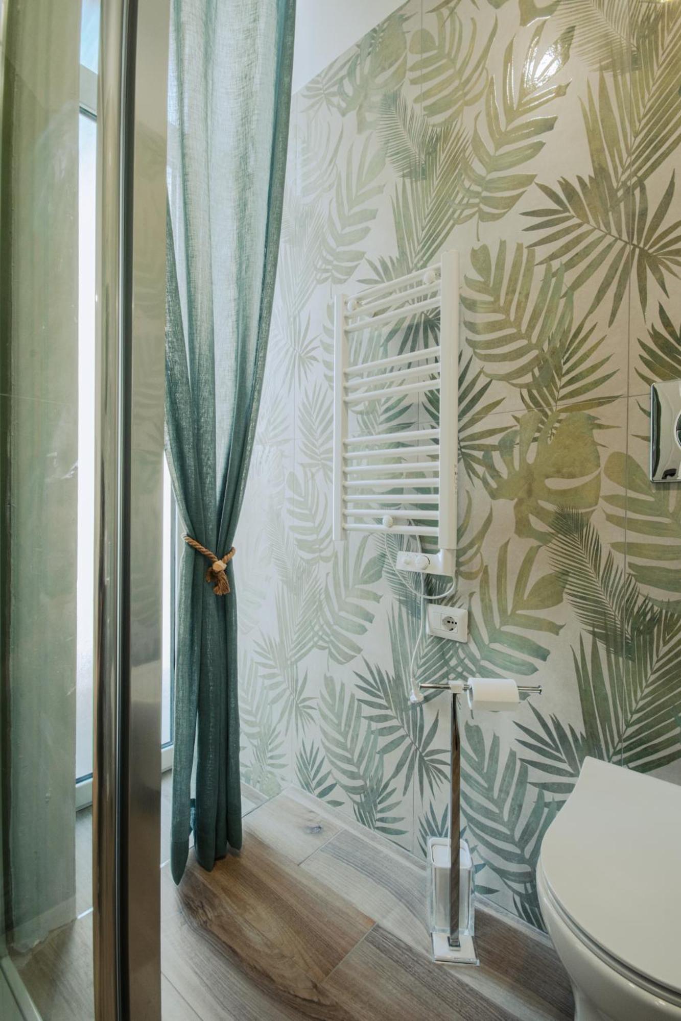 B&B Lara'S Home By I Borbone Napoli Esterno foto